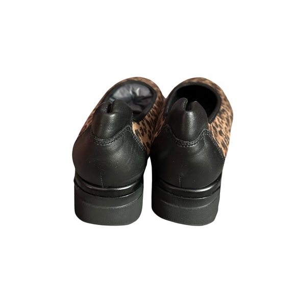 Leopard Print Women's Platform Ballet Flats - Picture 2 of 4